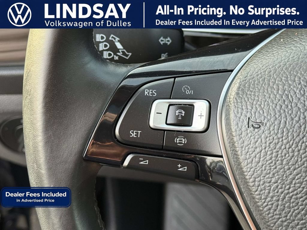 Used 2019 Volkswagen Jetta SEL w/ Cold Weather Package FWD image 22