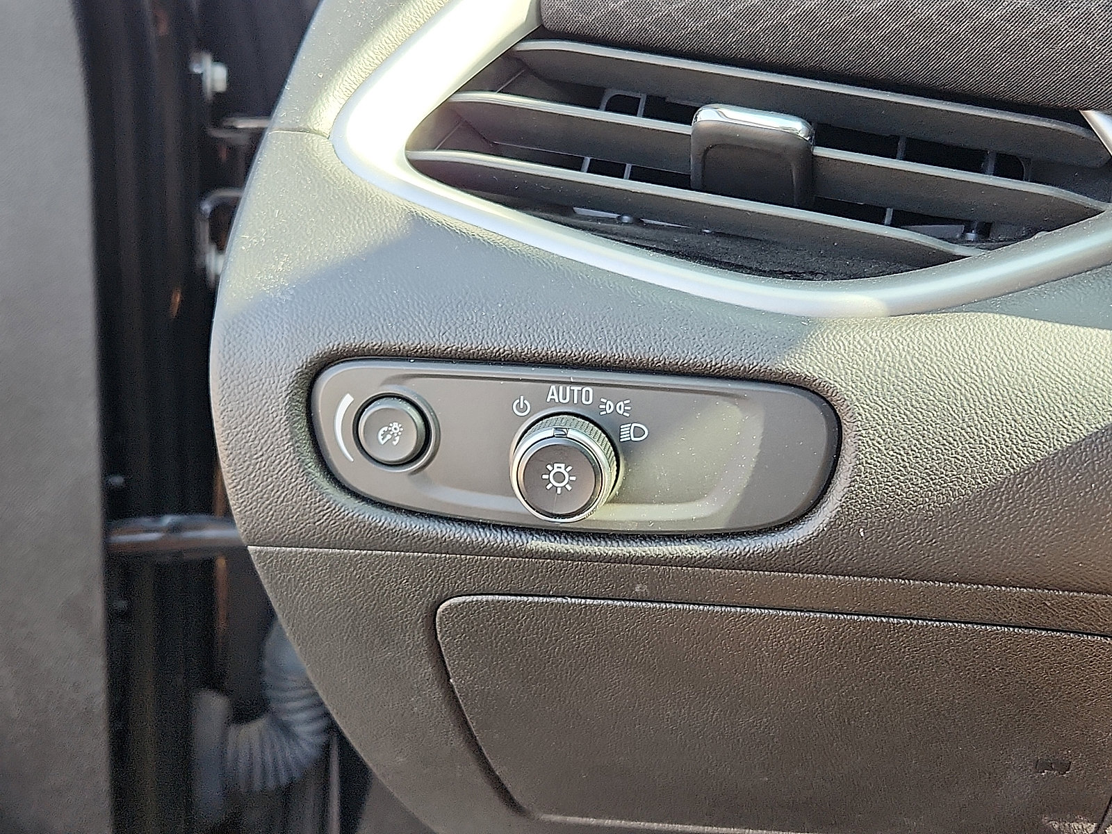 Used 2022 Chevrolet Malibu LT image 21