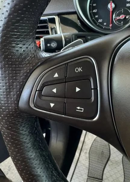 Used 2018 Mercedes-Benz GLS 450 4MATIC w/ Premium Package image 29