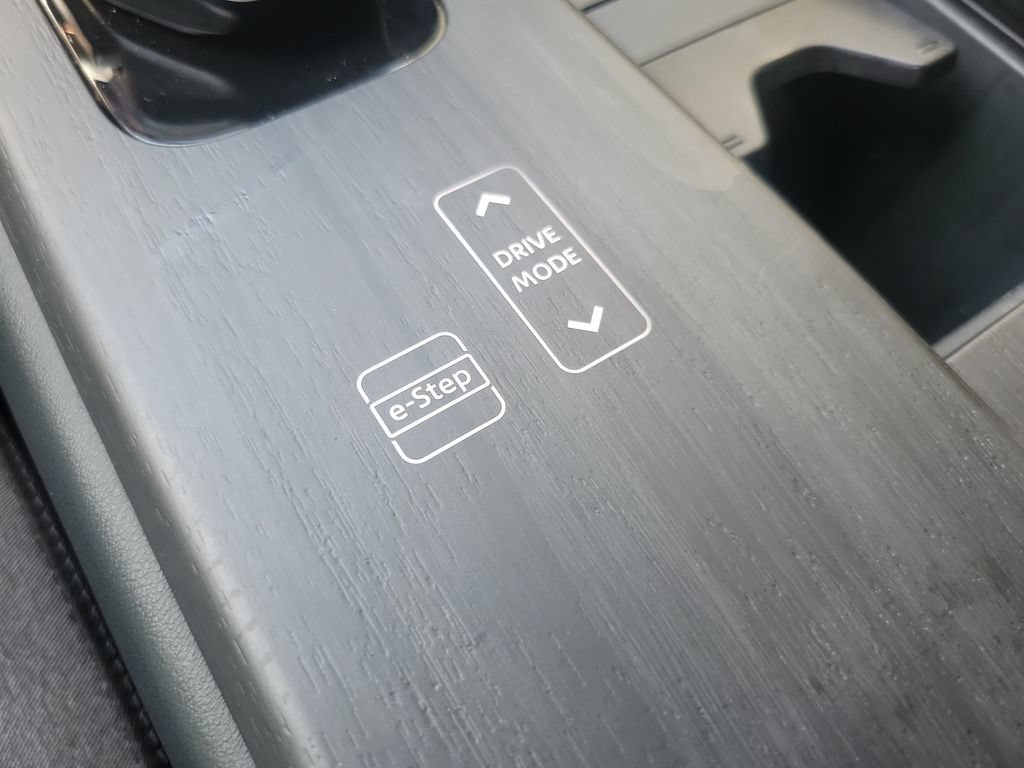 Used 2023 Nissan Ariya FWD image 27