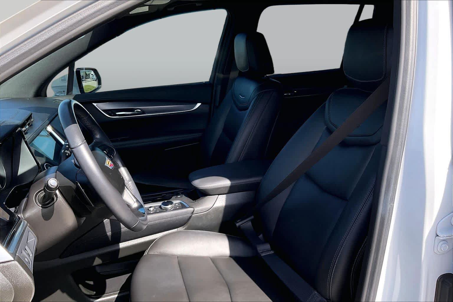Used 2024 Cadillac XT6 Luxury FWD image 8