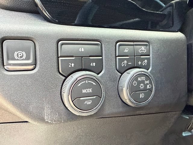 Used 2026 Chevrolet Silverado 3500 LT w/ All Star Edition AWD/4WD image 23