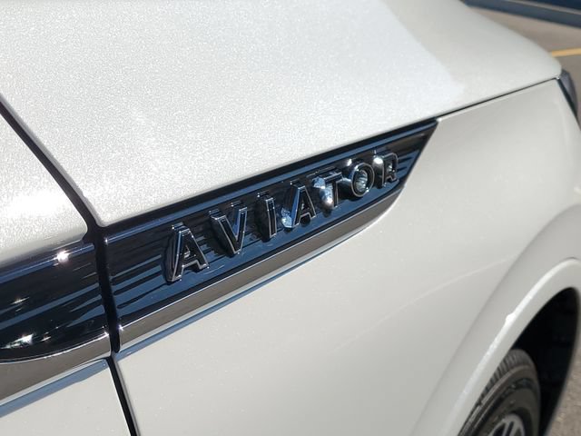 Used 2023 Lincoln Aviator Black Label w/ Dynamic Handling Package AWD/4WD image 35