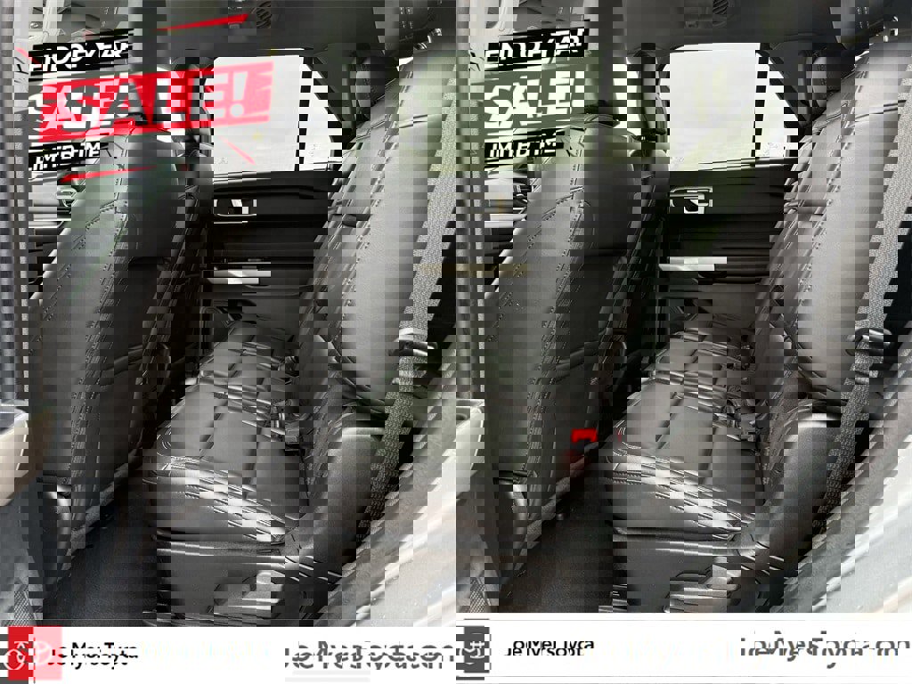 Used 2023 Ford Explorer XLT w/ Equipment Group 202A image 27