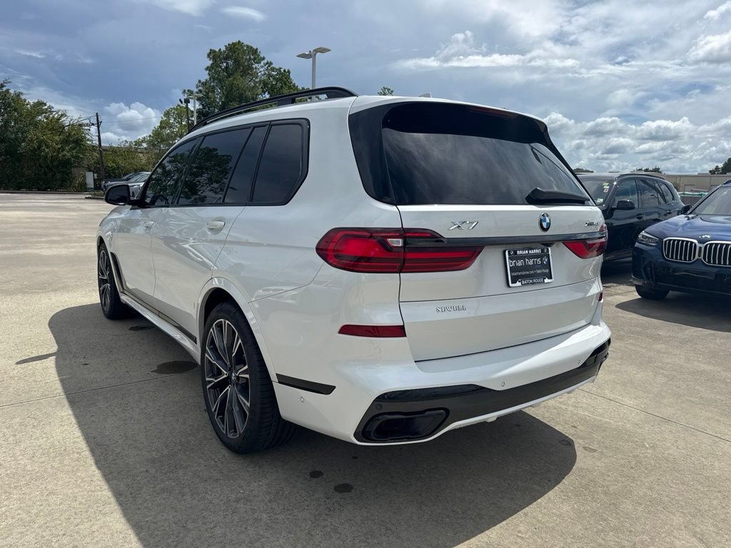 Certified 2022 BMW X7 xDrive40i w/ M Sport Package AWD/4WD image 3