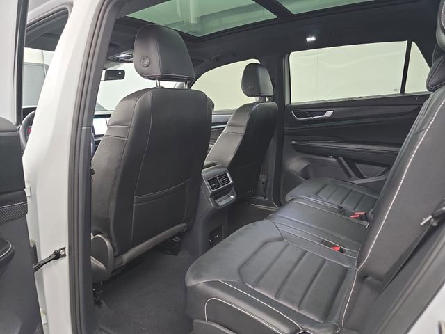 Used 2024 Volkswagen Atlas Cross Sport SEL R-Line AWD/4WD image 44