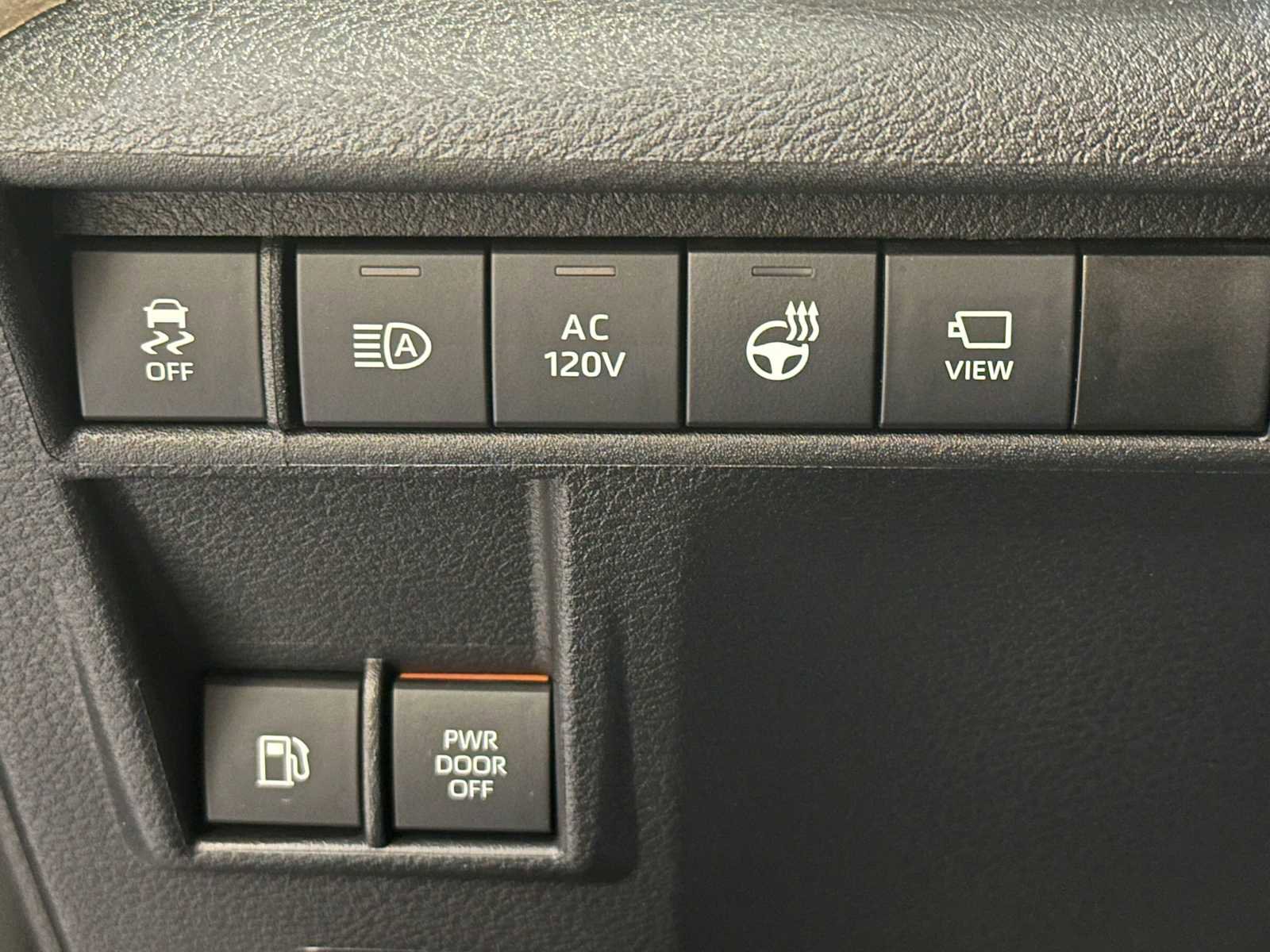 Certified 2025 Toyota Sienna Platinum image 19