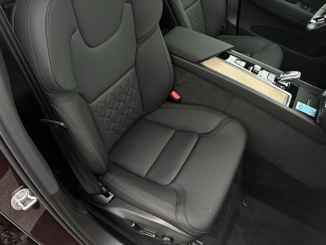 New 2026 Volvo XC60 B5 Plus w/ Protection Package Premier AWD/4WD image 28