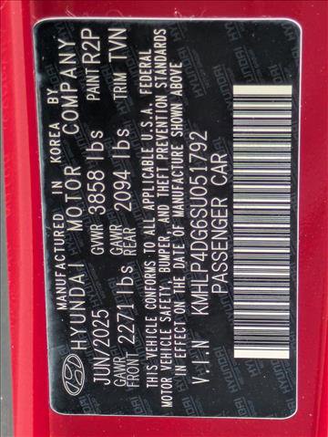 New 2025 Hyundai Elantra Limited image 22