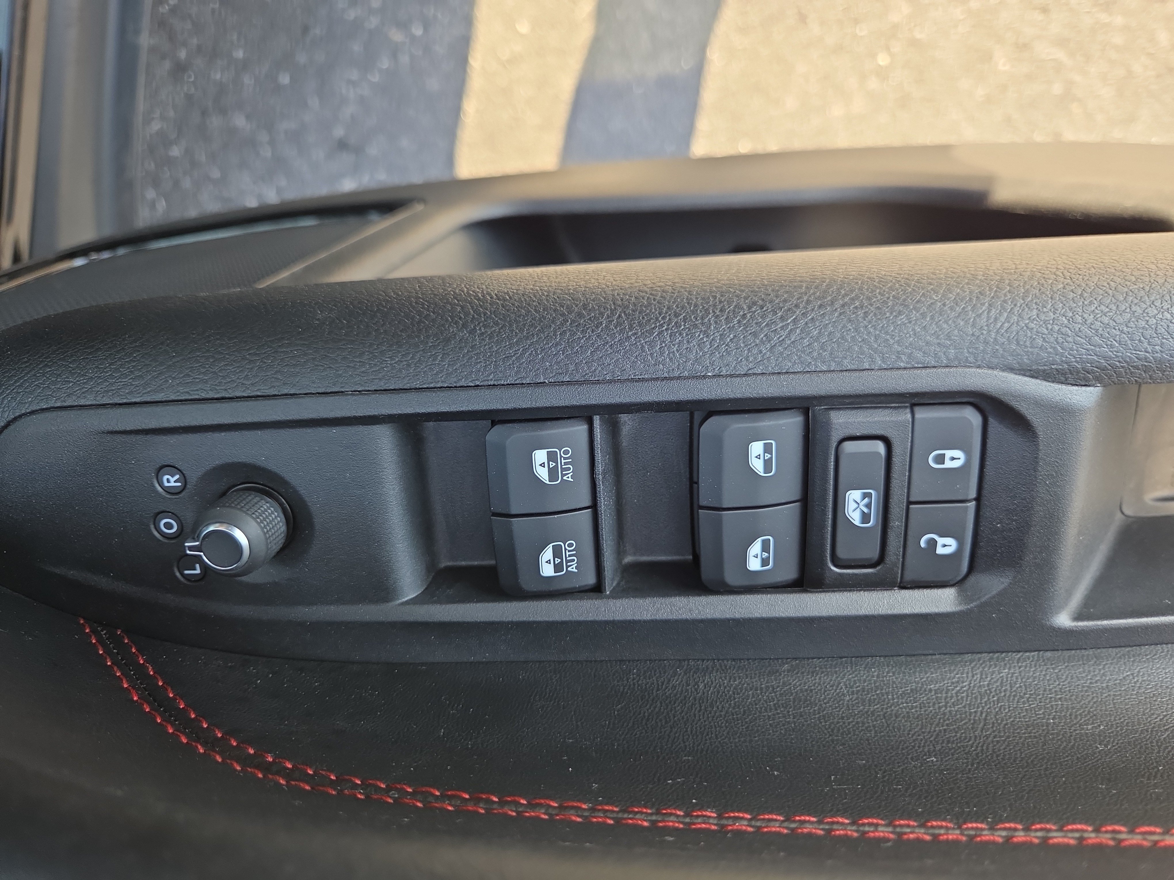 Certified 2022 Jeep Compass Trailhawk w/ Trailhawk Convenience Group AWD/4WD image 31