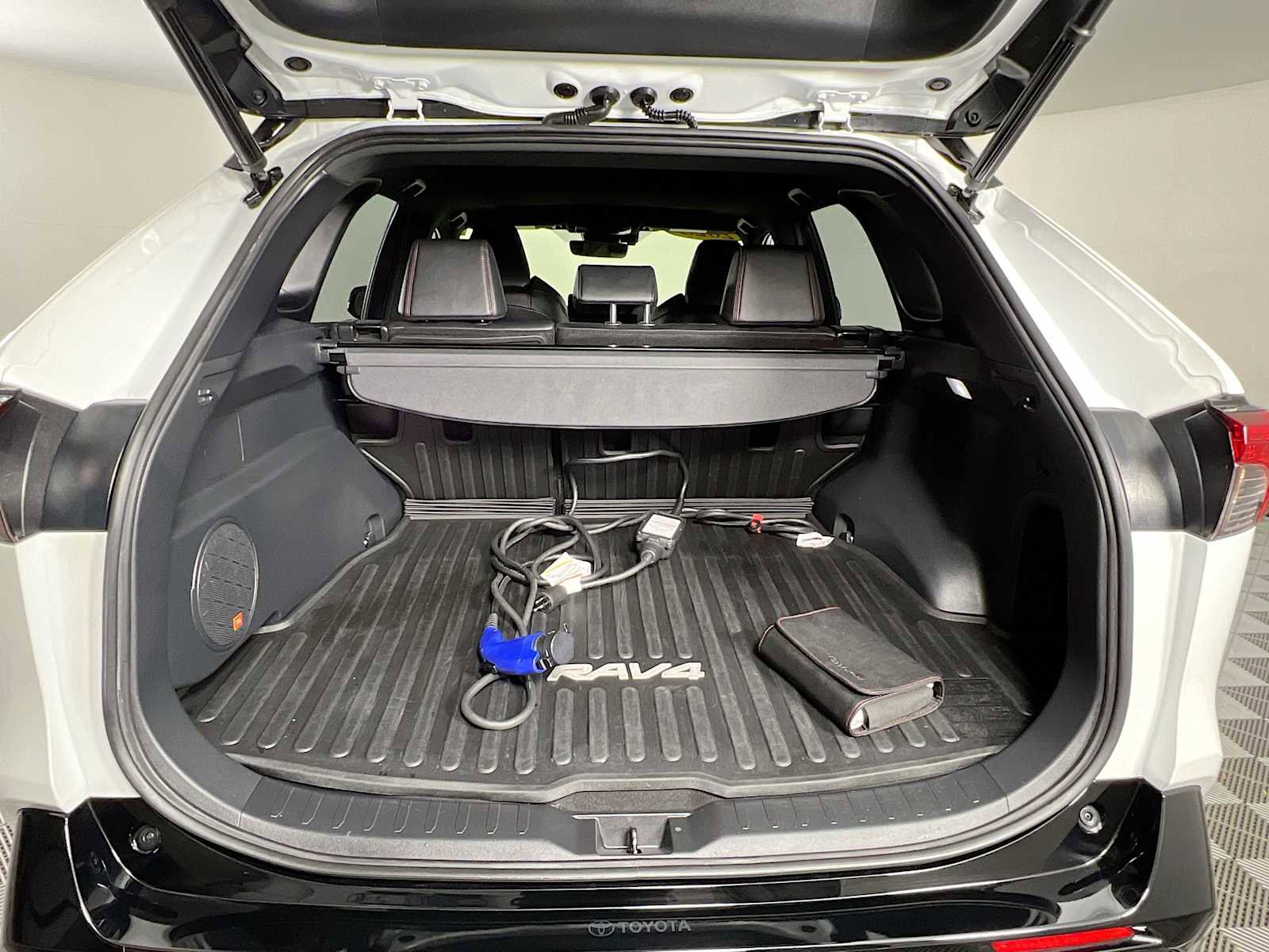 Used 2023 Toyota RAV4 XSE image 27