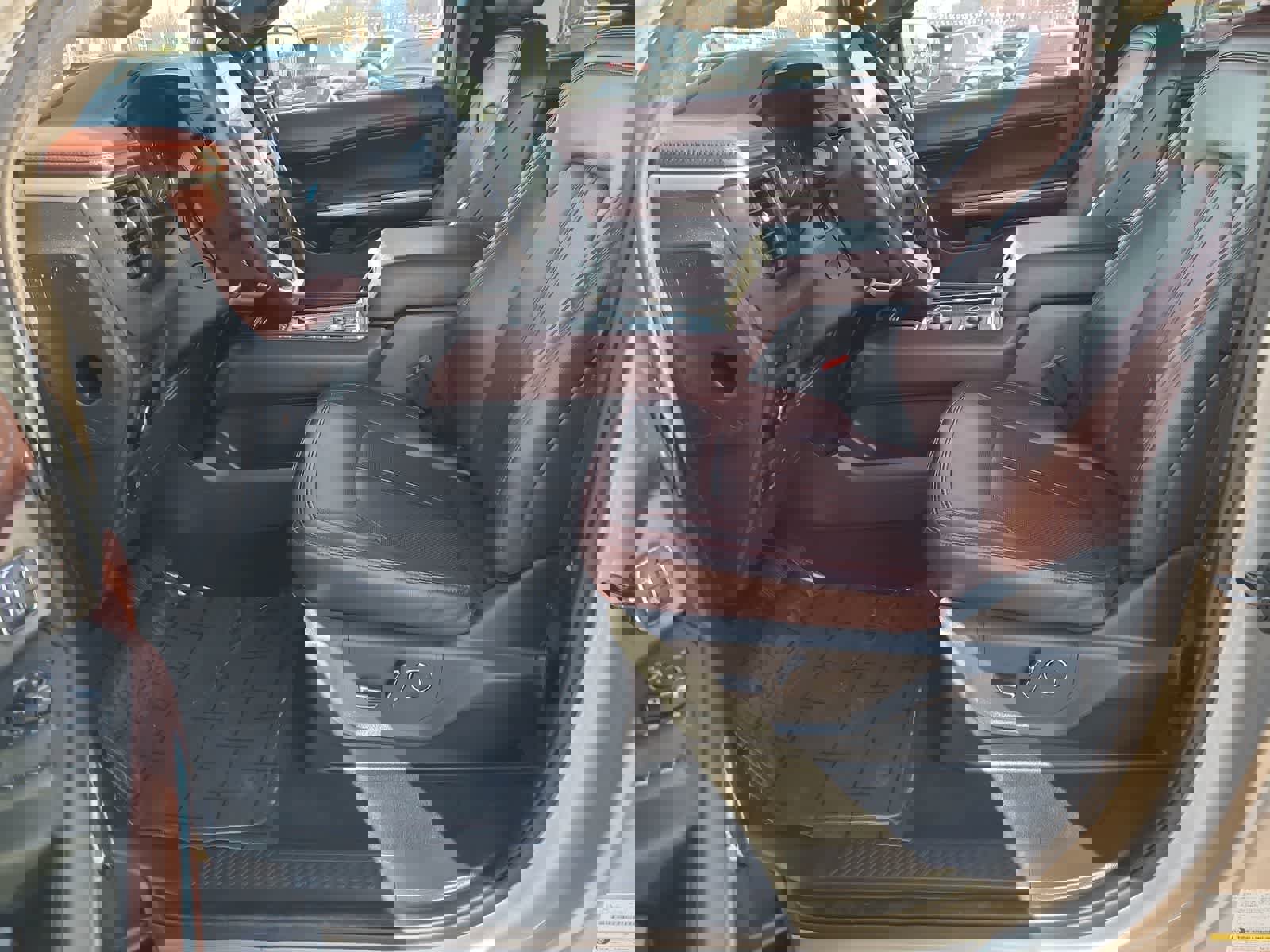 Used 2023 Ford Expedition Limited image 19