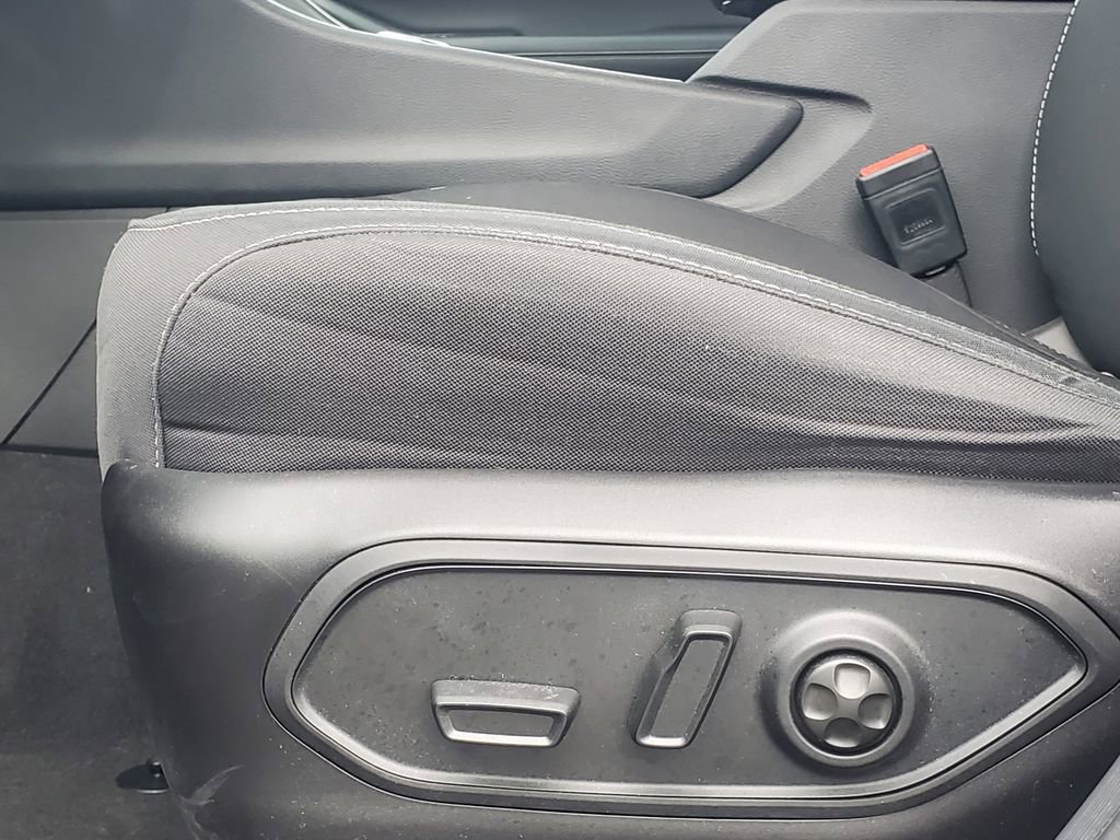 Used 2024 Jeep Grand Cherokee Laredo image 11