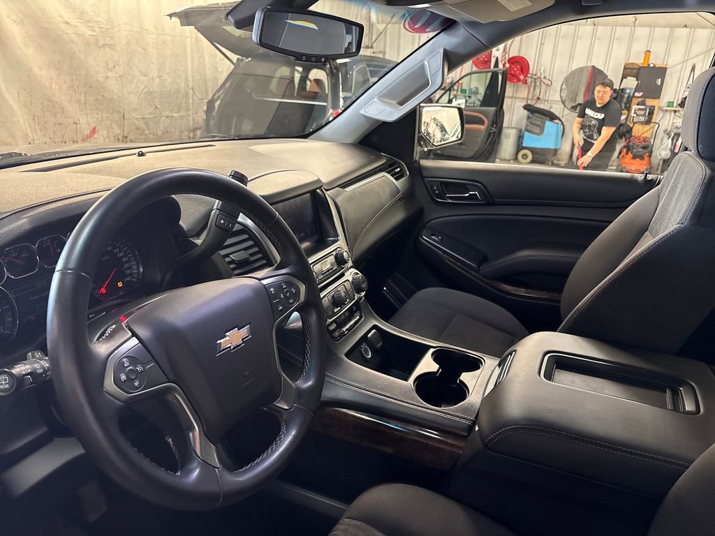Used 2017 Chevrolet Suburban LS image 18