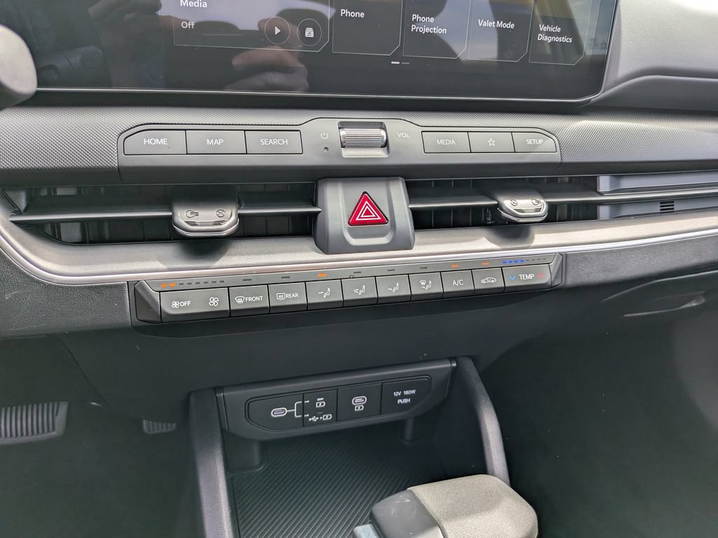 Certified 2025 Kia K4 FWD image 22