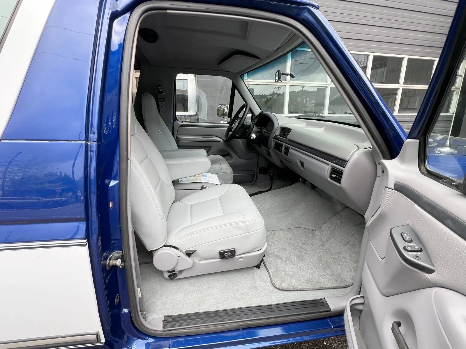 Used 1996 Ford Bronco AWD/4WD image 13