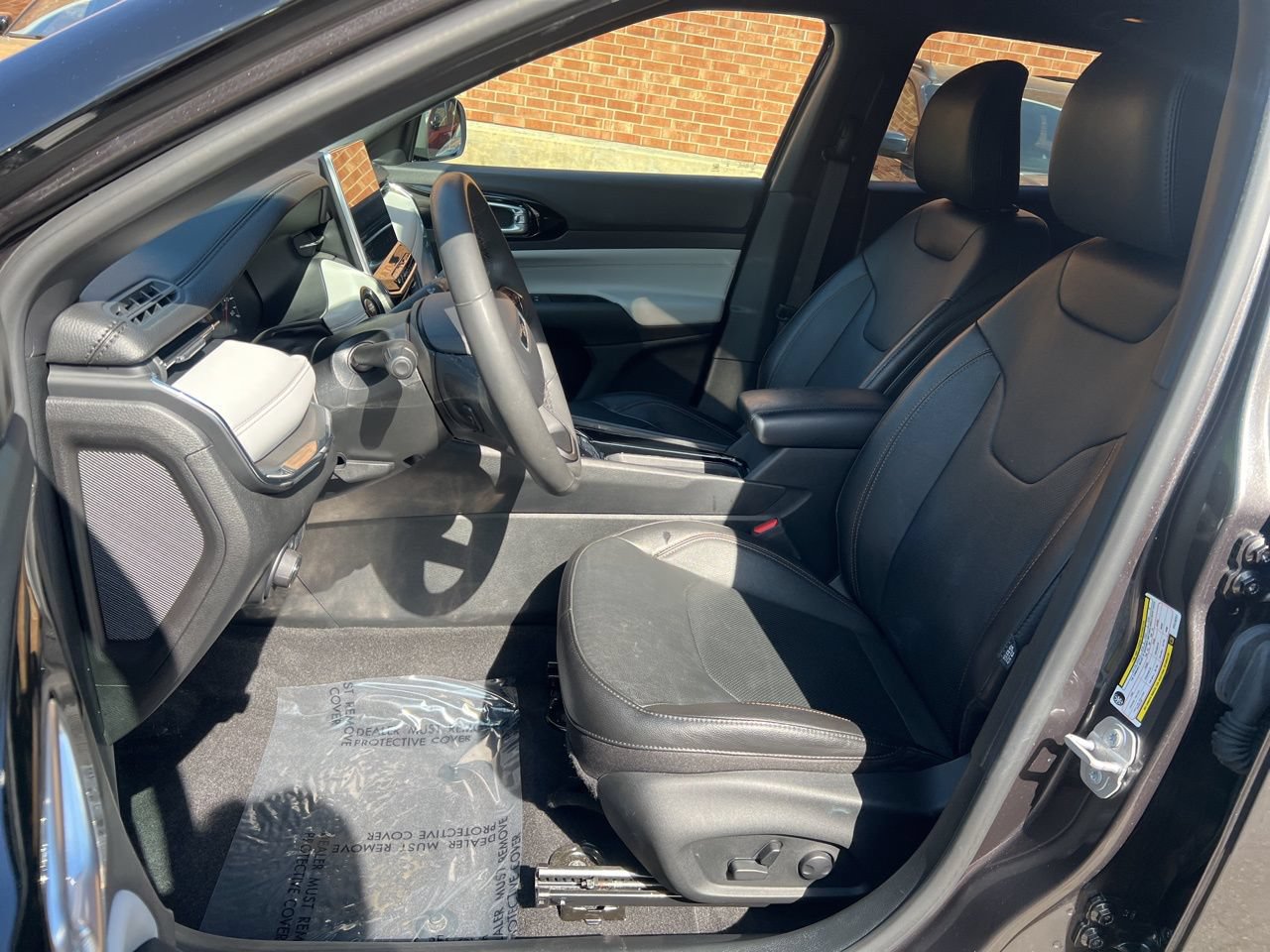Used 2023 Jeep Compass Limited AWD/4WD image 15