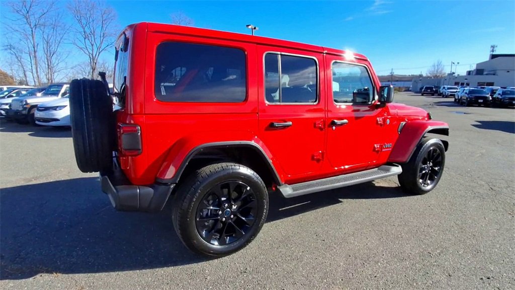Used 2025 Jeep Wrangler Unlimited Sahara image 8