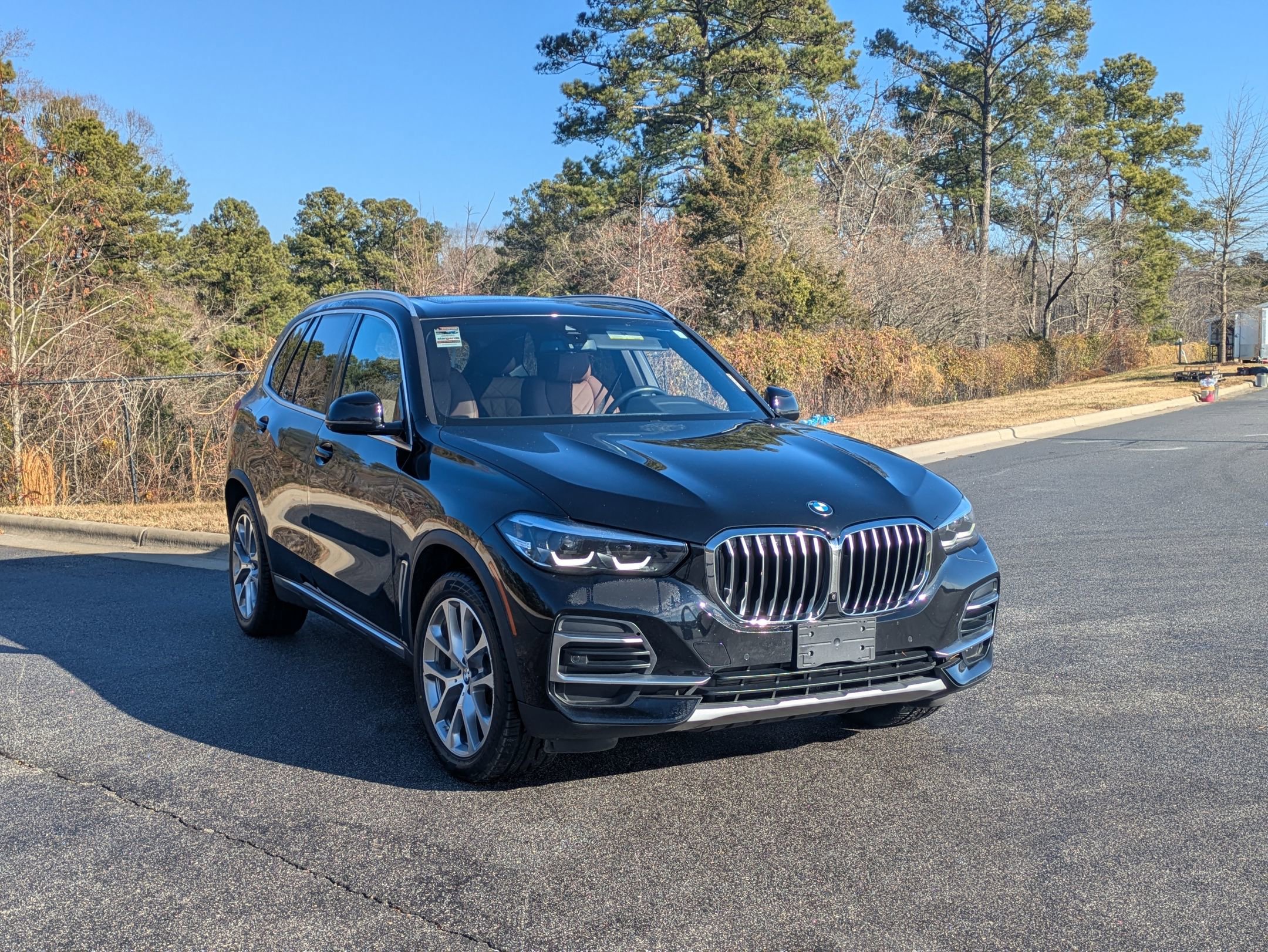 Used 2023 BMW X5 xDrive40i w/ Parking Assistance Package image 3