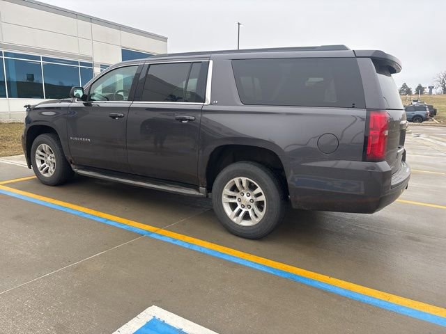 Used 2015 Chevrolet Suburban LT image 3