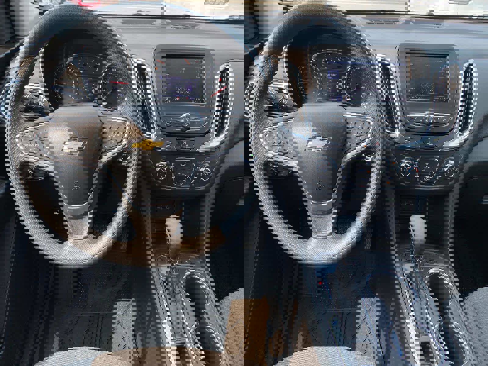 Used 2023 Chevrolet Equinox LT w/ LPO, Floor Liner Package image 10