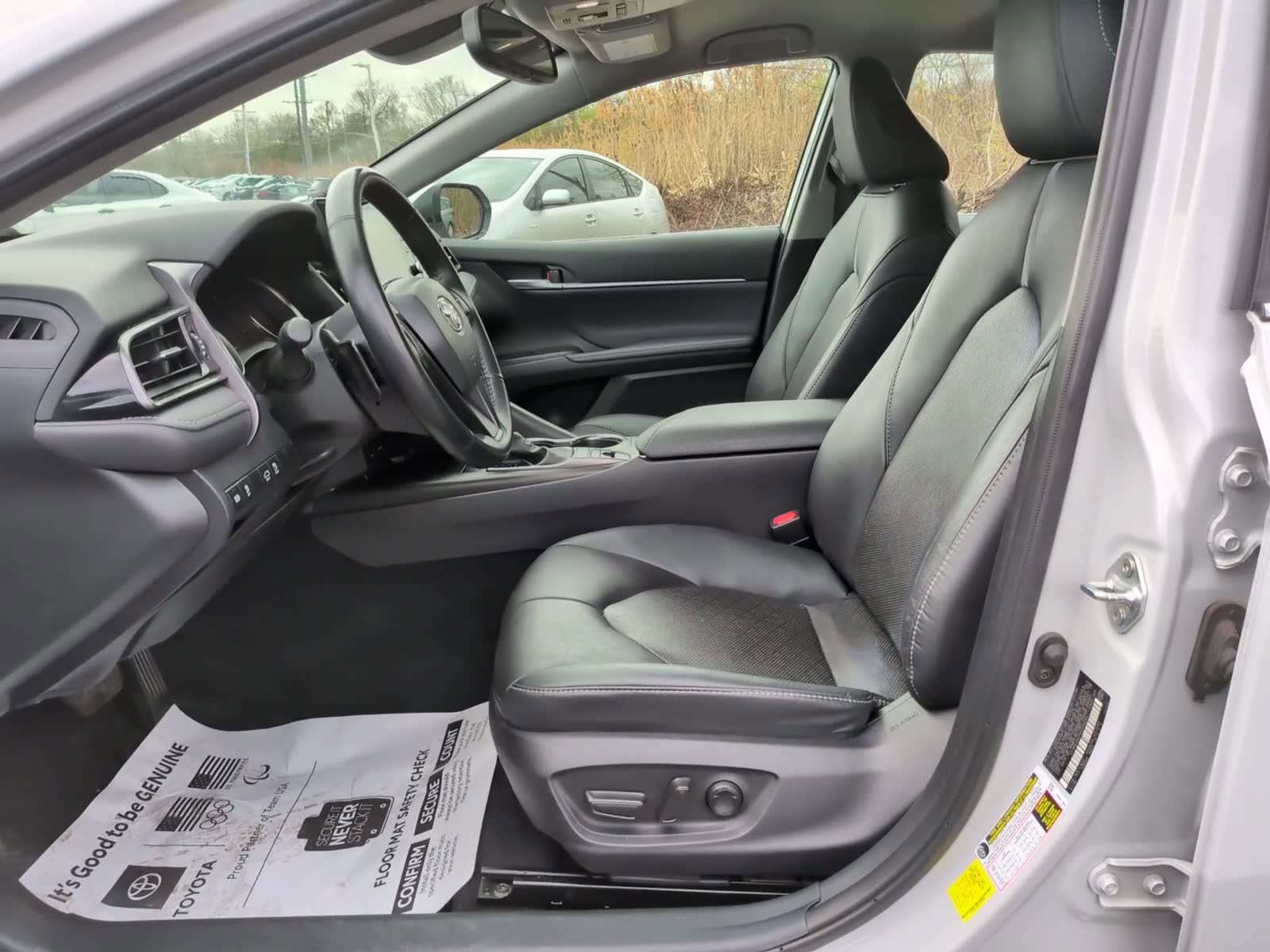 Used 2024 Toyota Camry XSE FWD image 10