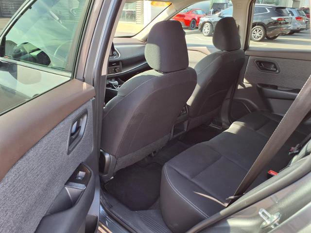 Used 2023 Nissan Rogue S image 18