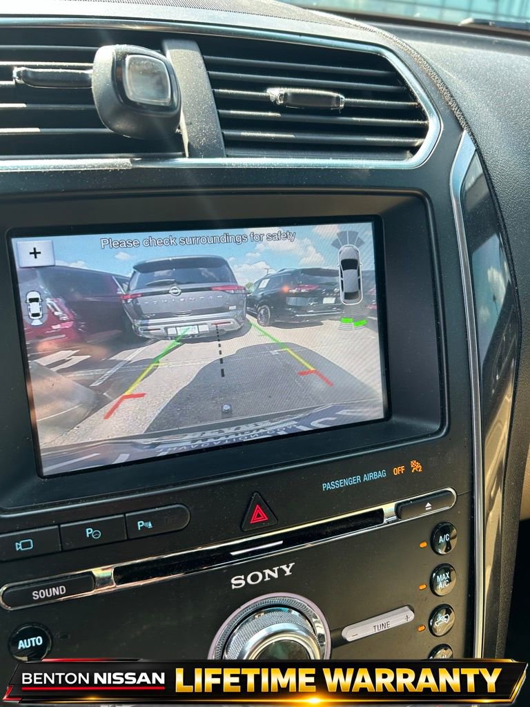 Used 2017 Ford Explorer Limited w/ Equipment Group 301A FWD image 8