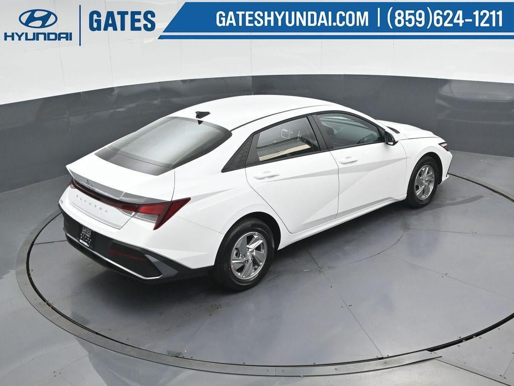New 2026 Hyundai Elantra SE FWD image 42