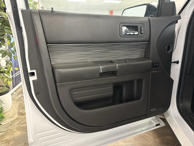 Used 2019 Ford Flex SEL w/ Equipment Group 202A FWD image 15