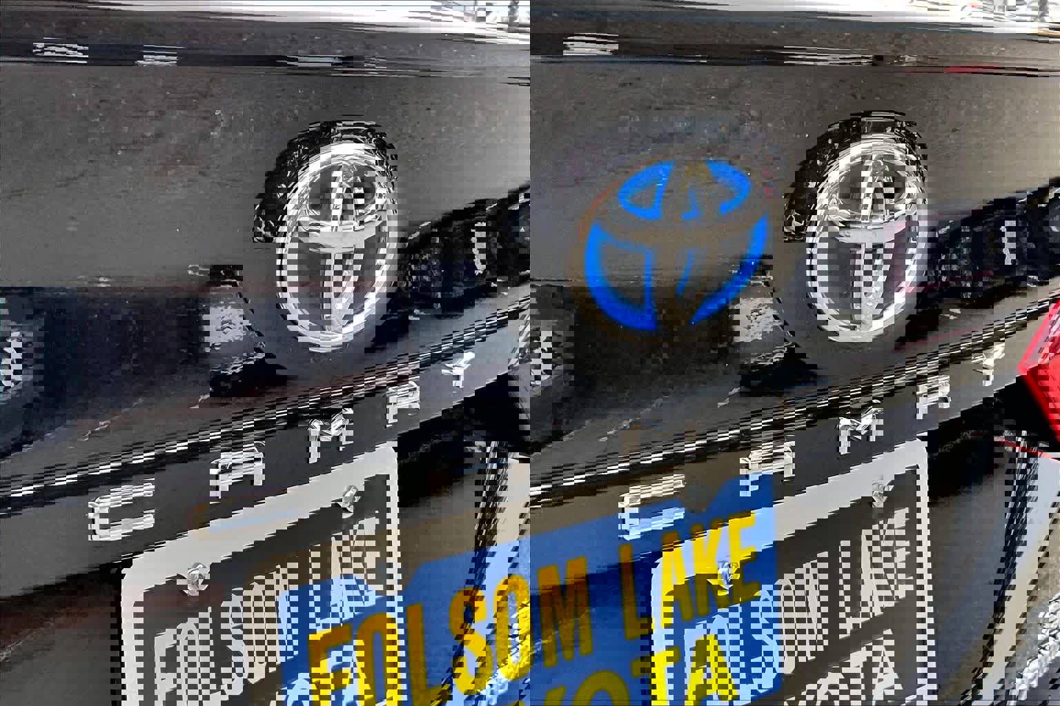 Certified 2022 Toyota Camry SE image 30