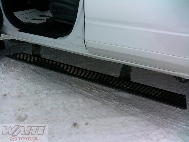 Used 2024 Toyota Tacoma Limited w/ Limited Package (LT) image 9