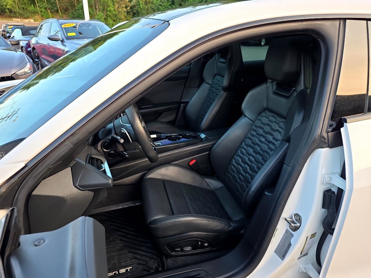 Used 2022 Audi e-tron GT Premium Plus w/ Performance Package image 28