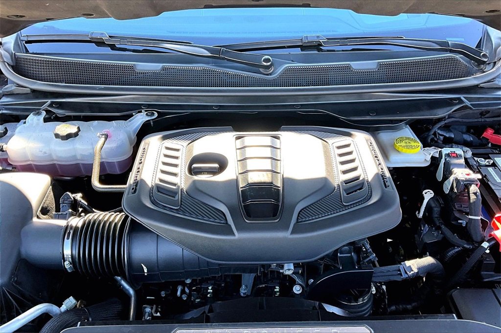 Used 2023 Jeep Wagoneer Series III w/ Premium Group I image 9