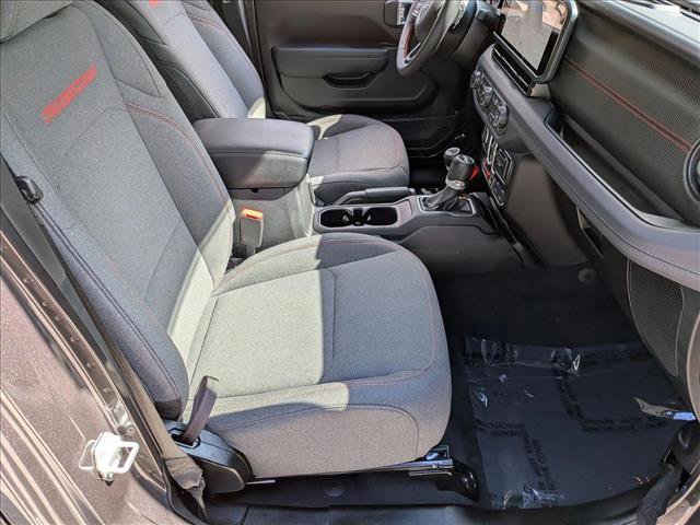 Used 2024 Jeep Wrangler Unlimited Rubicon w/ Technology Group image 21