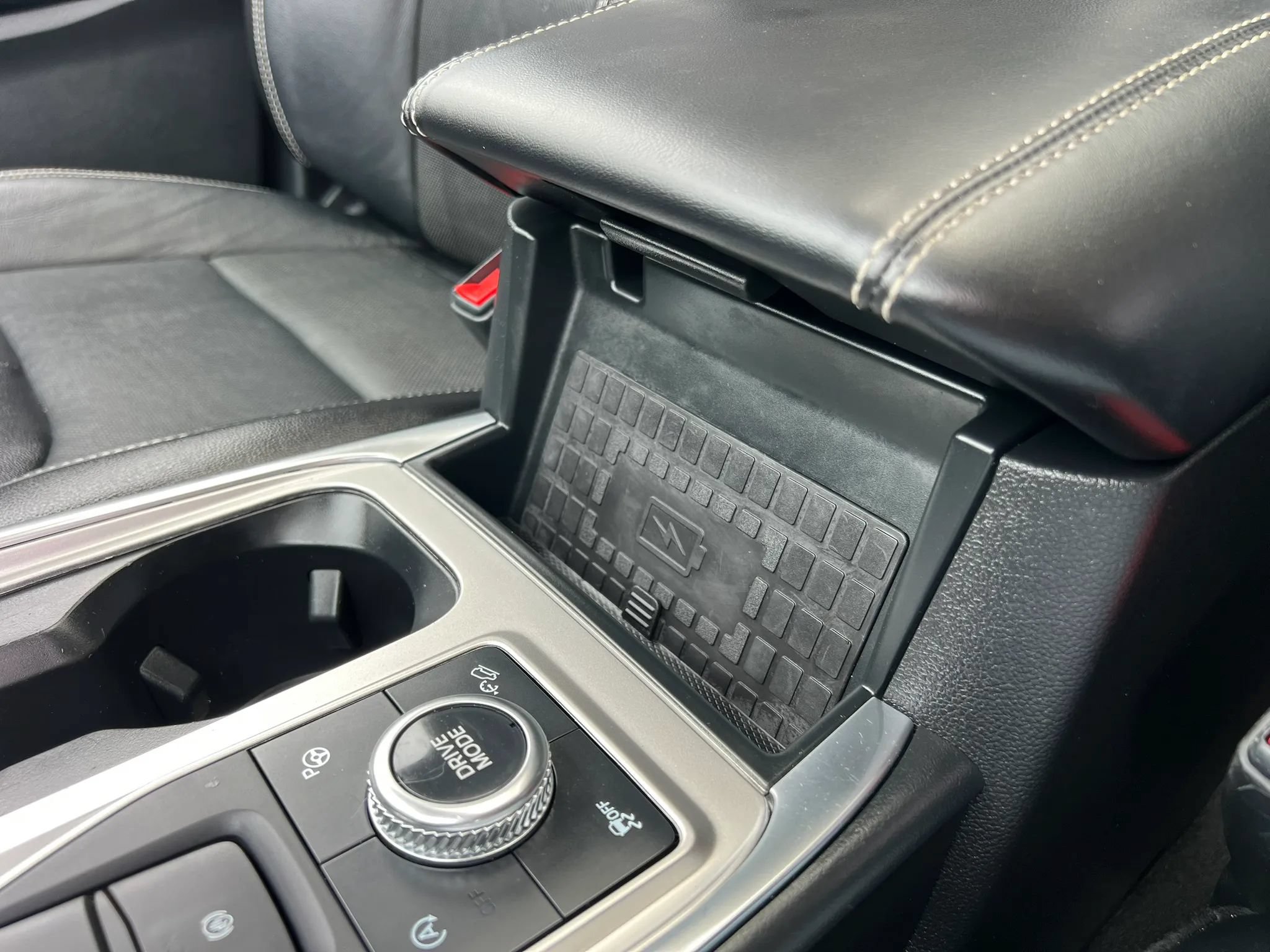 Used 2020 Ford Explorer ST w/ Premium Technology Package AWD/4WD image 32