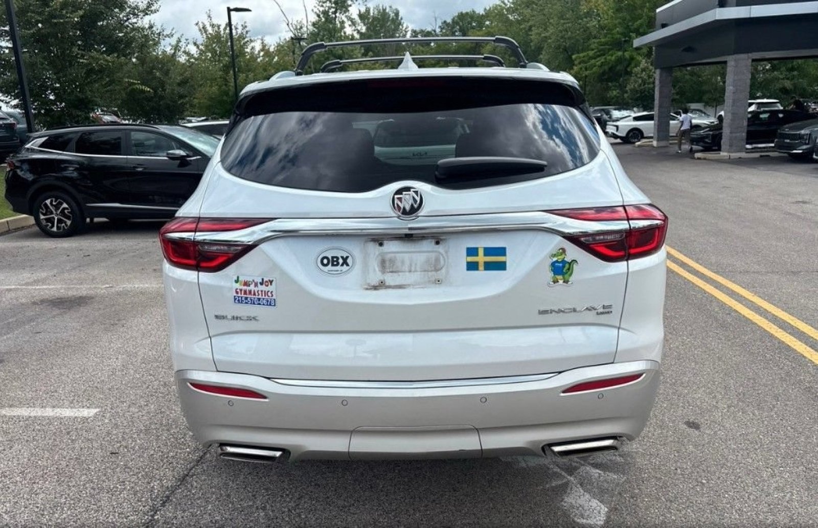 Used 2018 Buick Enclave Premium w/ Experience Buick Package AWD/4WD image 9