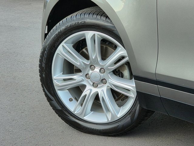 Used 2022 Land Rover Range Rover Velar S image 8