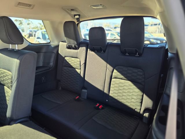 Used 2023 Nissan Pathfinder S image 14