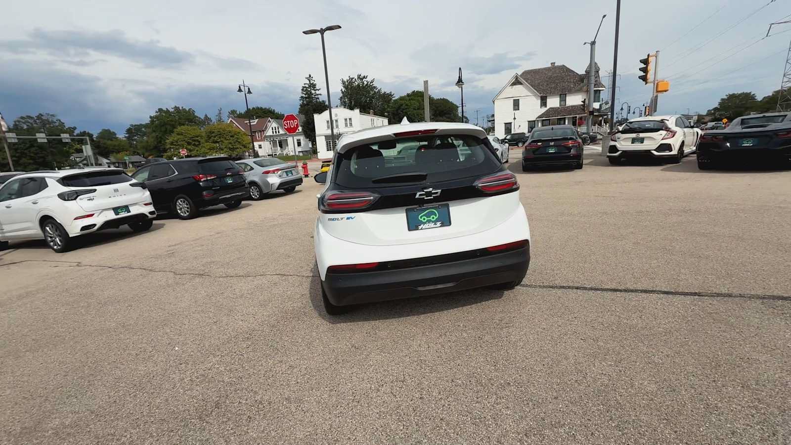 Certified 2022 Chevrolet Bolt LT w/ Infotainment Package FWD image 7