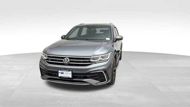 Used 2024 Volkswagen Tiguan SEL R-Line AWD/4WD image 7