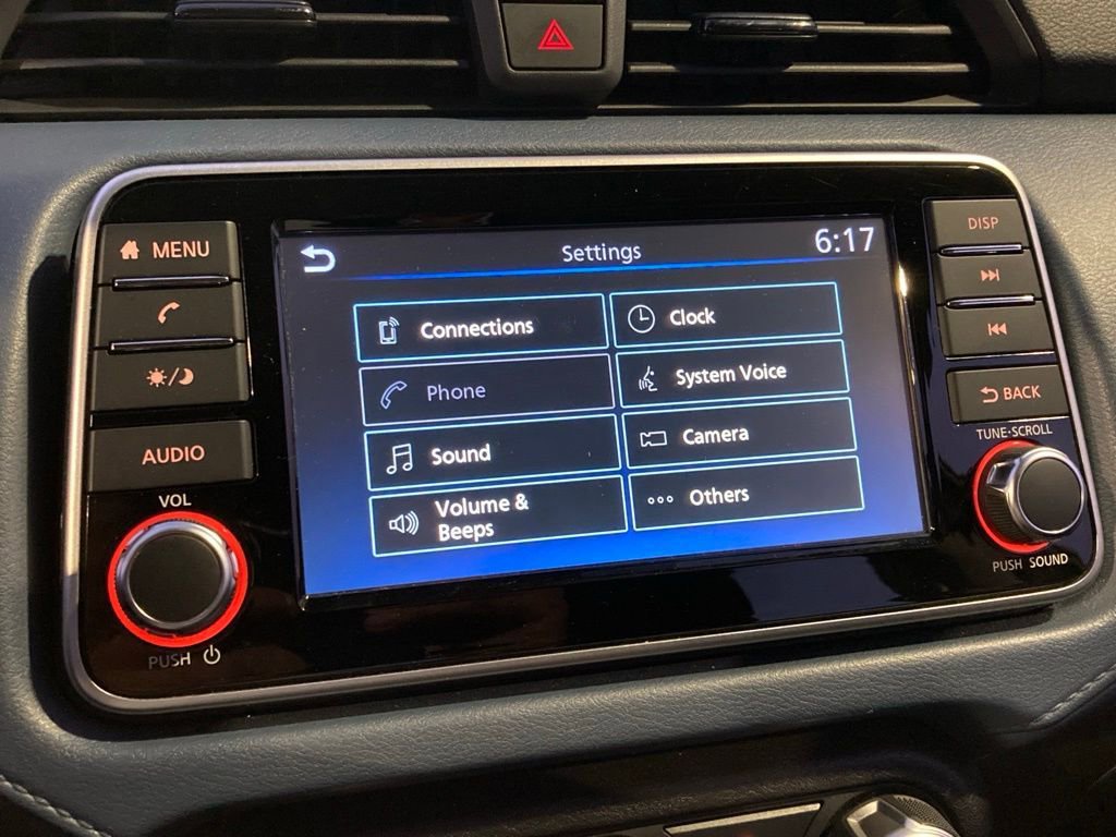 Used 2025 Nissan Versa SV image 18