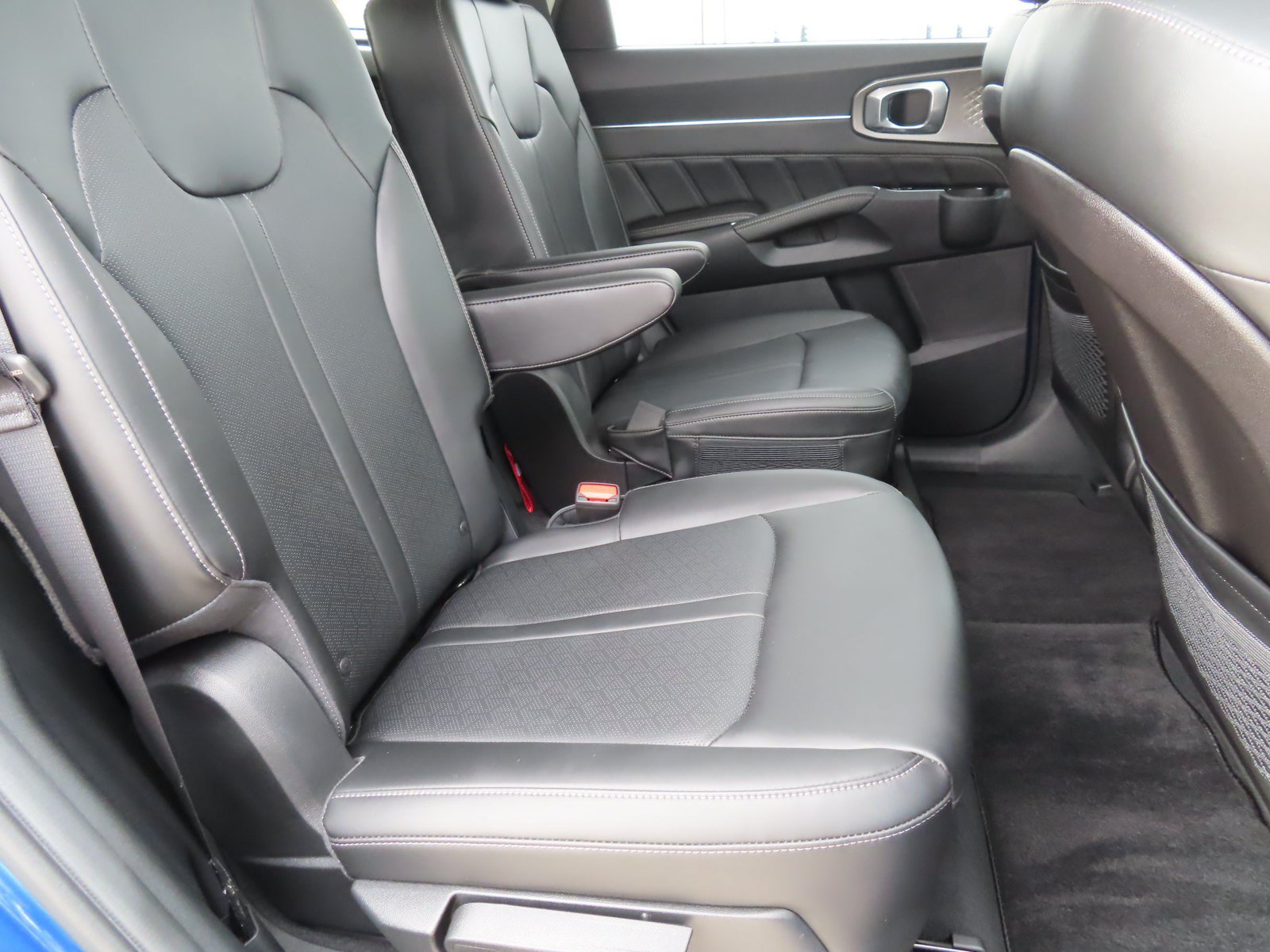 Used 2023 Kia Sorento SX AWD/4WD image 18