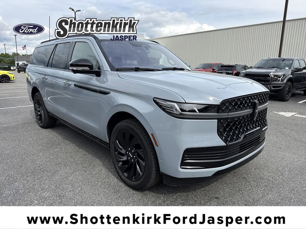 Used 2025 Lincoln Navigator L Reserve w/ Jet Appearance Package