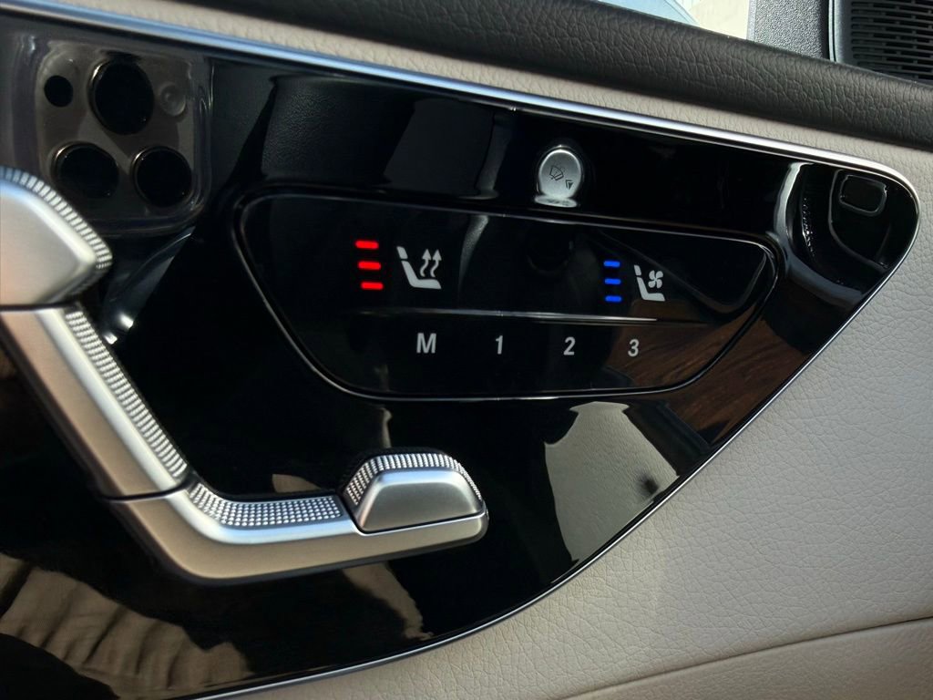 Used 2025 Mercedes-Benz C 300 4MATIC Sedan image 13