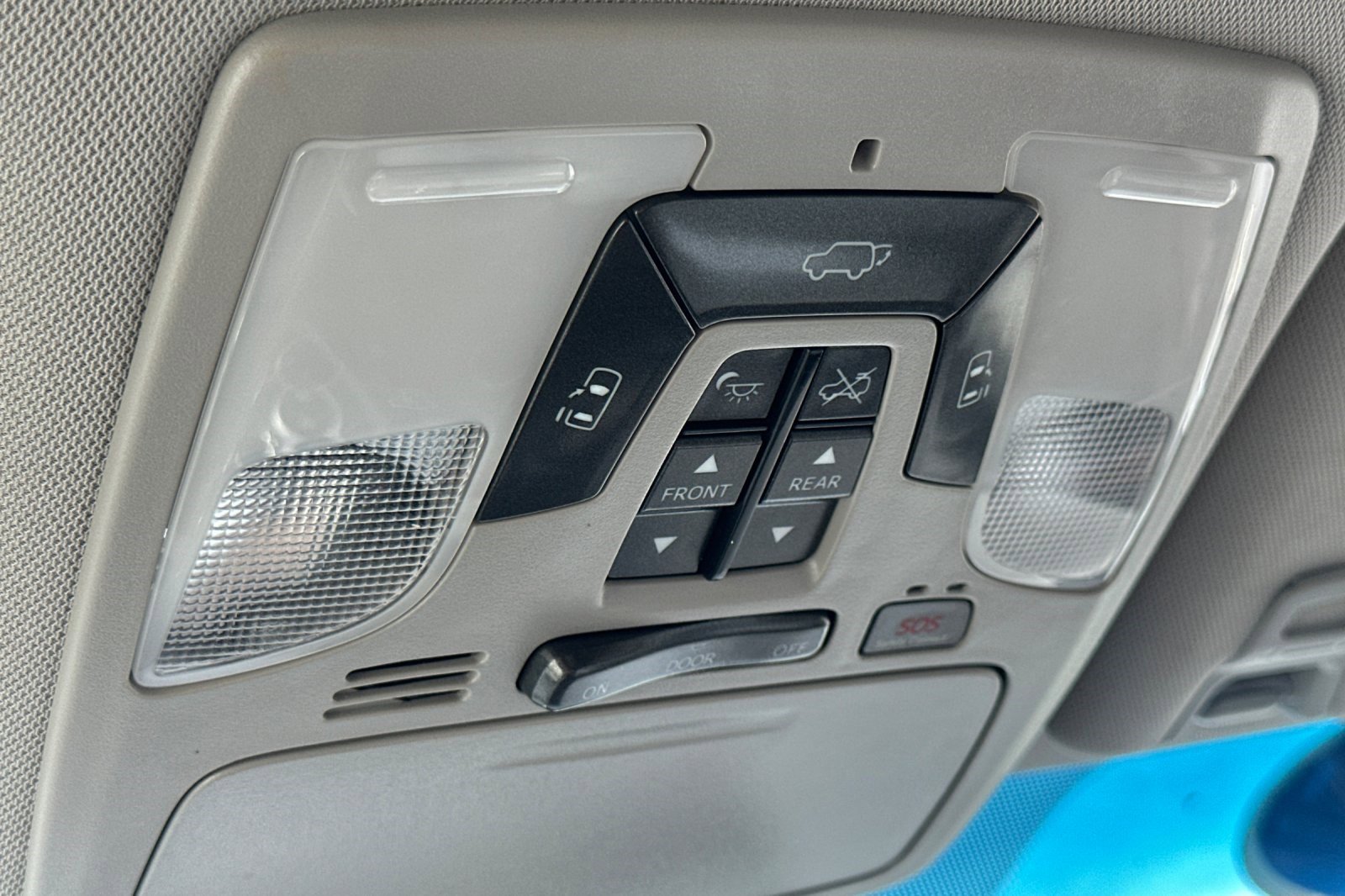 Used 2015 Toyota Sienna Limited Premium image 24