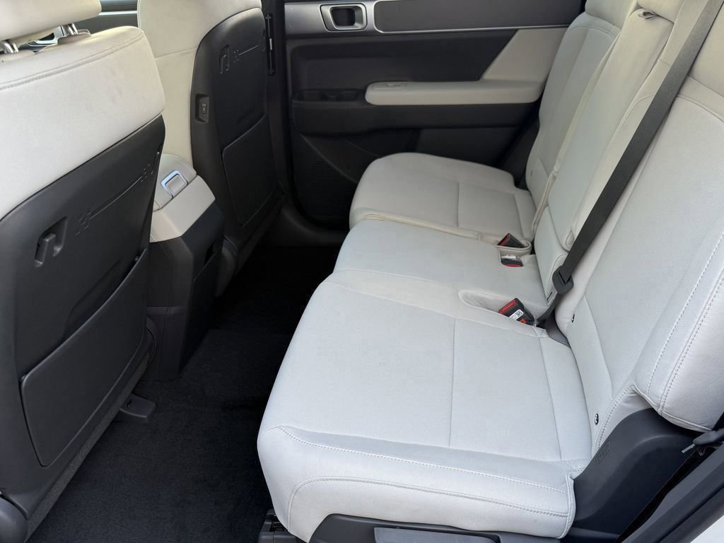 New 2026 Hyundai Santa Fe SE FWD image 11