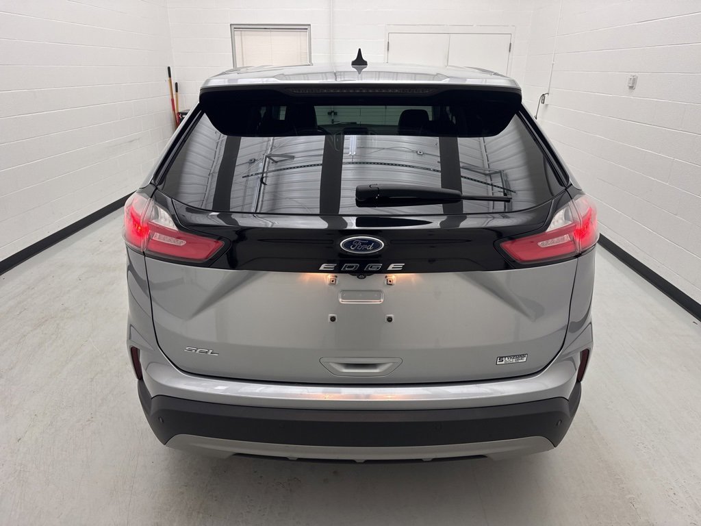 Used 2021 Ford Edge SEL image 9