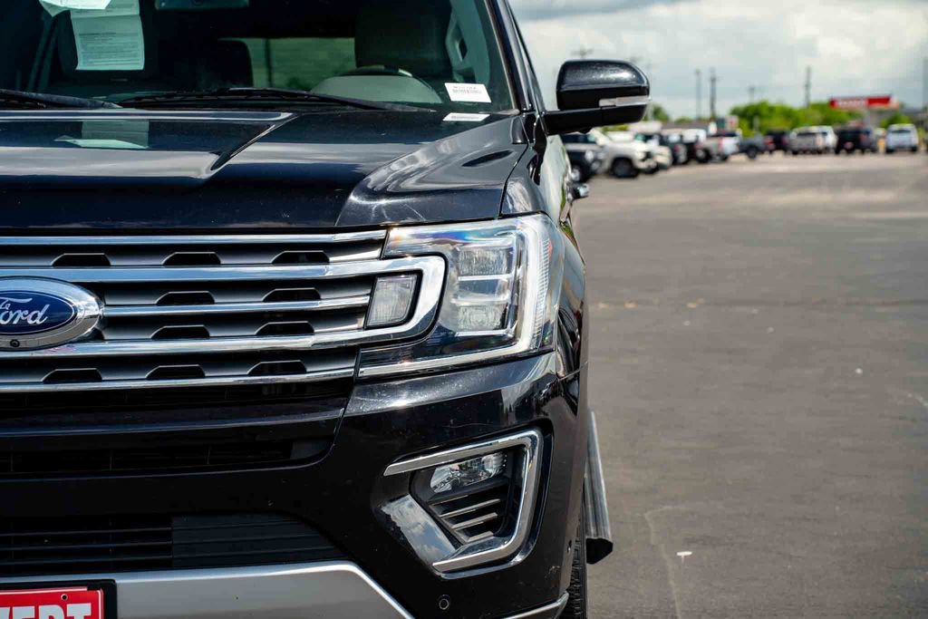 Used 2021 Ford Expedition Limited AWD/4WD image 8