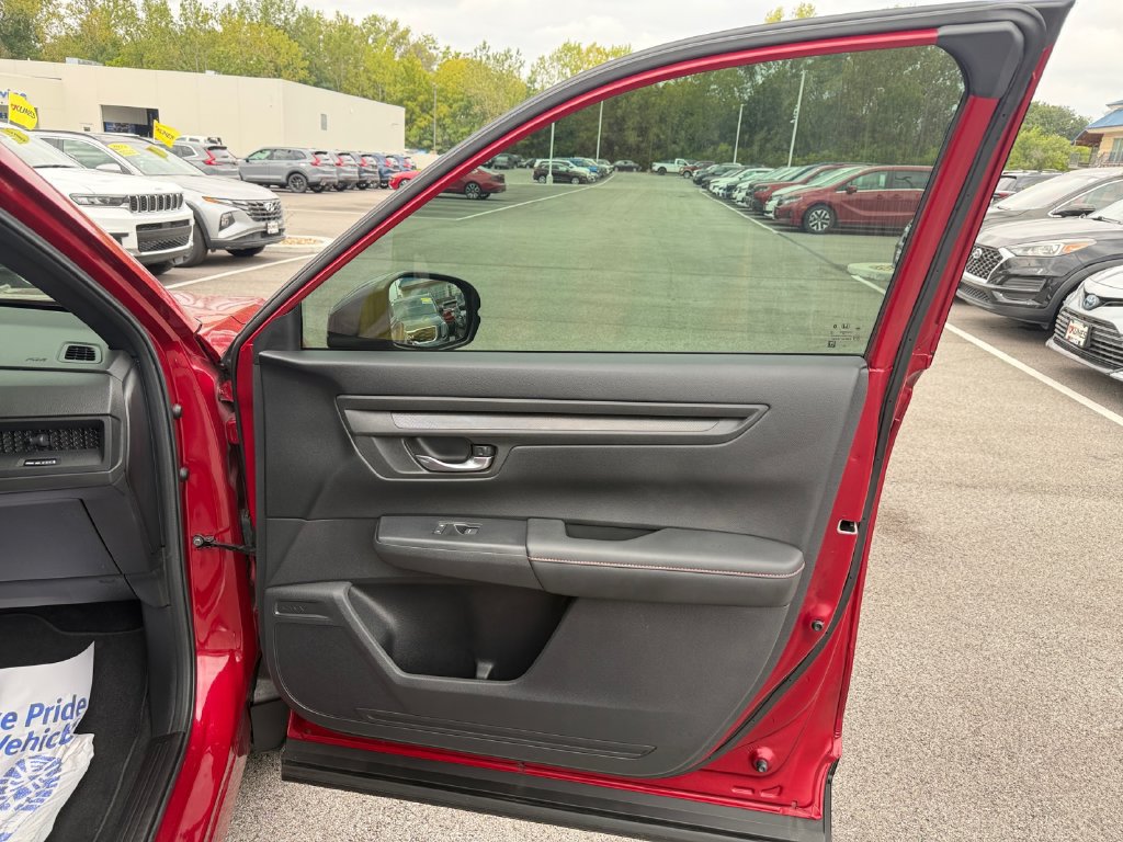 Used 2025 Honda CR-V Sport image 31
